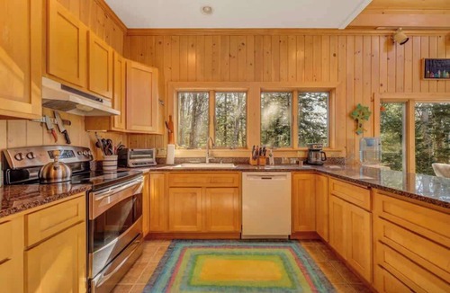 Surry House | Ocean Mist! New-Oceanfront!