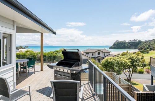 Langs Beach Cottage | Ocean Oasis - Langs Beach Holiday Home
