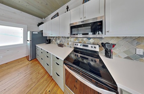 Sand Point House | Ocean Outlook | Spacious Home + Community Pool