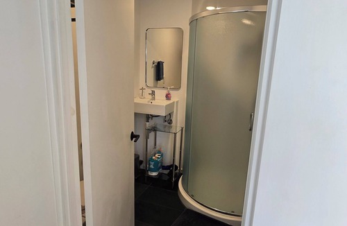Ocean Park Apartment | Ocean Park Renovated Studio