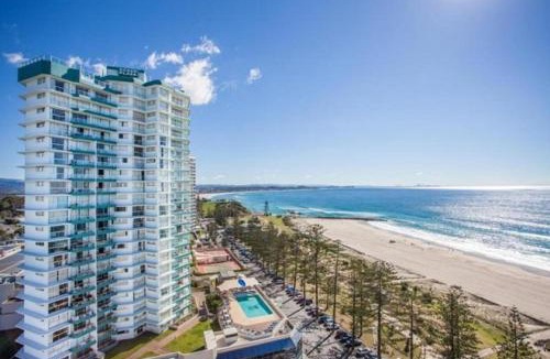 Coolangatta Apartment | Ocean Plaza Resort