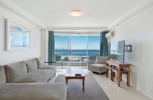 Coolangatta Apartment | Ocean Plaza Unit 936