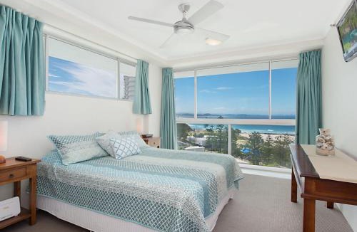 Coolangatta Apartment | Ocean Plaza Unit 936