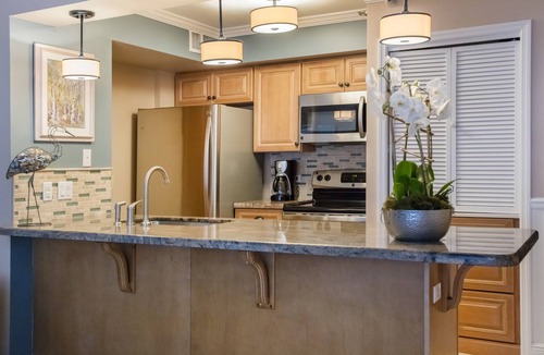 Tavernier Hotel | Ocean Pointe Suites at Key Largo