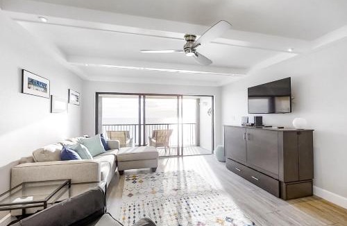 Madeira Beach House | Ocean Sands 1105