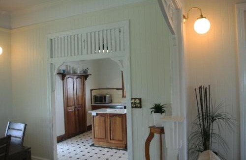 Mission Beach House | Ocean Serenity