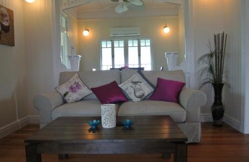 Mission Beach House | Ocean Serenity