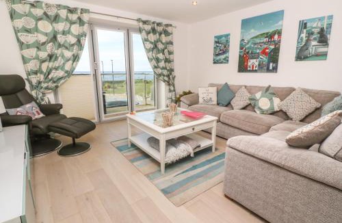 Lusty Glaze Apartment | Ocean Seven