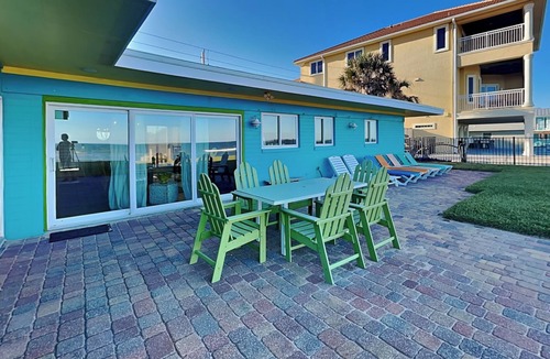 Painters Hill Cottage | Ocean Shore by Distinctive Beach Rentals