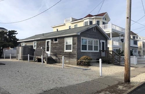 Beach Haven Gardens House | OCEAN SIDE HOME 6TH FROM THE OCEAN