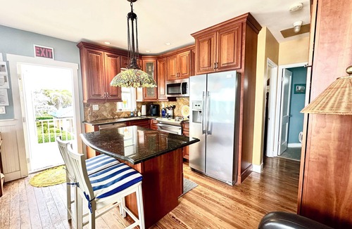 Hollywood Villa | Ocean Side Villa - Great View on The Beach, Ocean And Park