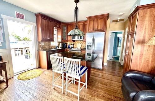 Hollywood Villa | Ocean Side Villa - Great View on The Beach, Ocean And Park