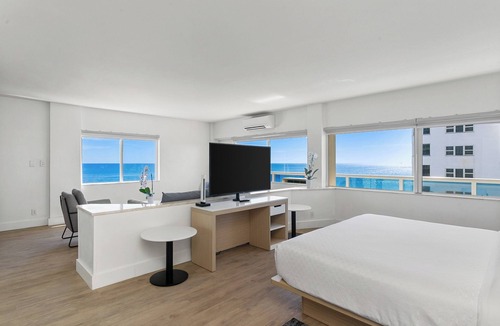 Galt Mile Hotel | Ocean Sky Hotel and Resort