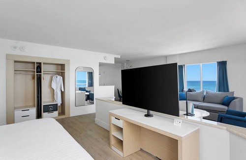Galt Mile Hotel | Ocean Sky Hotel and Resort