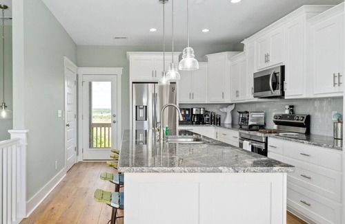 North Topsail Beach House | Ocean/Sound View|Elevator