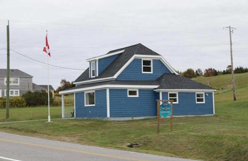 St. Joseph-Du-Moine House | Ocean Spray Vacation Home - spectacular sunset views