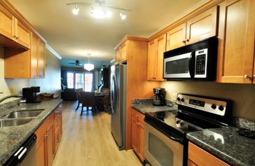 Galveston Condo | Ocean Sunrise View: HEATED POOL/SPA/Voted BEST Complex on the island 2023,24,25