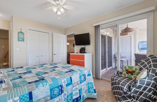 Cherry Grove Beach Hotel | Ocean Terrace