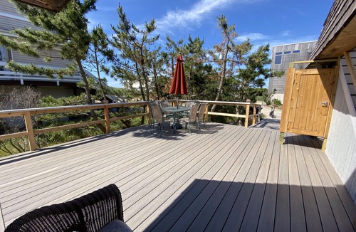 Kismet House | Ocean Therapy-A few steps from the beach