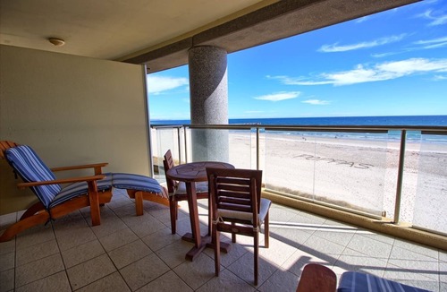 Glenelg Apartment | Ocean View 1BR Private balcony OAKS PIER