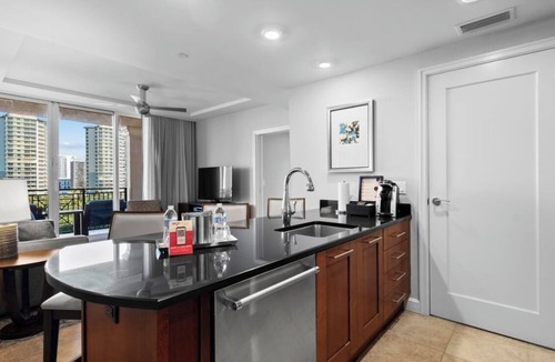 Singer Island Hotel | OCEAN VIEW! 2bd 2bth Palm Beach Resort and Spa