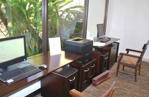 Hanamaulu Apartment | Ocean View 4th Floor Deluxe Suite. Fun Resort With Pools, Beach, and Dining