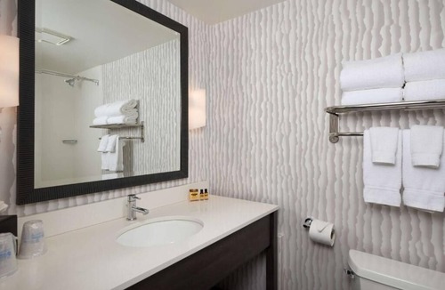 Newport Hotel | Ocean View Accommodation, Pet-friendly | Access to North Coast Highway 101