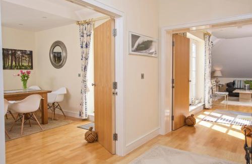 Thurlestone House | Ocean View Apartment