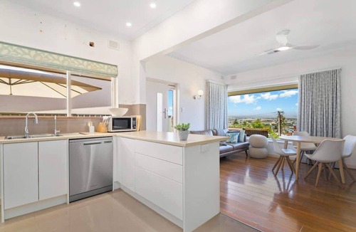 Port Noarlunga House | Ocean view at Beach front Port Noarlunga