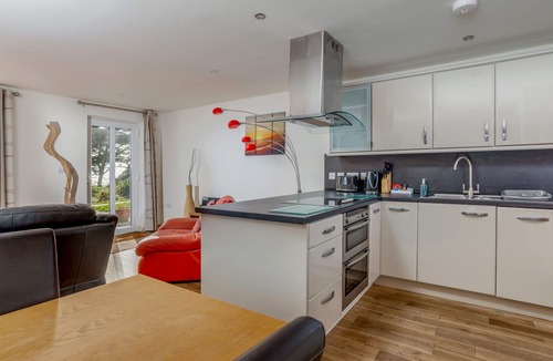 Seaton Apartment | Ocean View at Mount Brioni