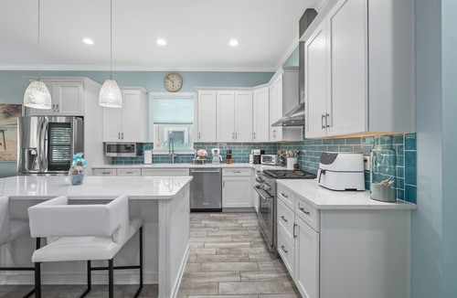 Jacksonville Beach House | Ocean View Bliss | Steps to Sand with Balcony