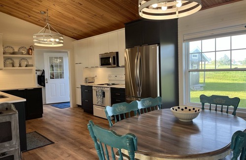 Souris Cottage | Ocean View Beach House
