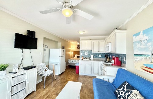 Atlantic Beach Apartment | Ocean View Condo Kitchen Pool Private Beach Access