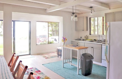 New Harbor Cabin | Ocean-view cottage near beach with deck, grill, & full kitchen