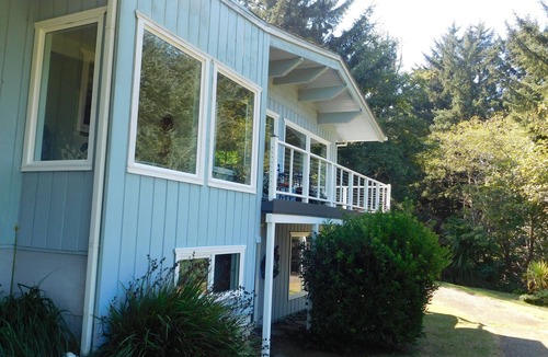 Gold Beach Cottage | Ocean View Cottage!