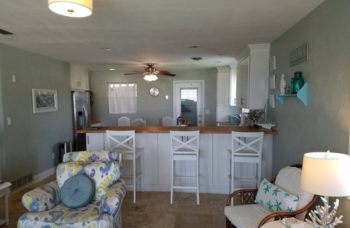 O'byrne House | Ocean view cottage in Ormond by the Sea