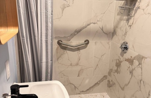 Whitehead Apartment | Ocean view cozy Stay 1