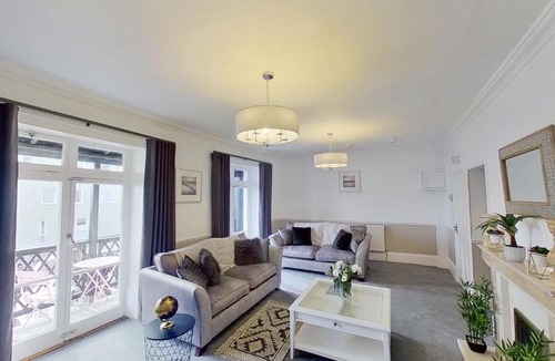Sidmouth Apartment | Ocean View