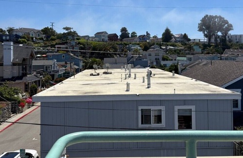 Capitola House | Ocean View Home - Rooftop Deck & Pet-Friendly