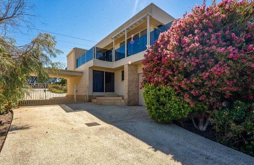 San Remo House | Ocean View in San Remo