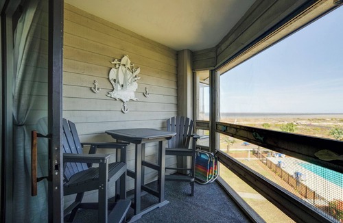 Oceanmarsh Subdivision Apartment | Ocean-view Island Condo w/Pool: Pets Welcome!