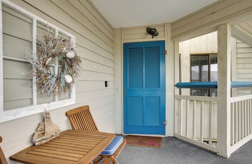 Oceanmarsh Subdivision Apartment | Ocean-view Island Condo w/Pool: Pets Welcome!