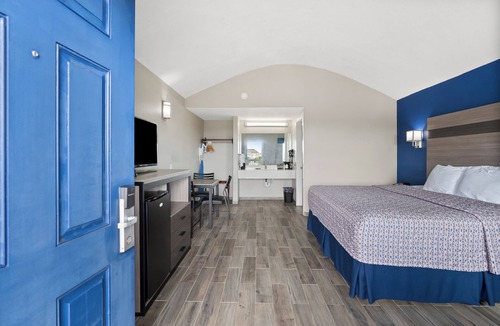 Rockport Hotel | Ocean View King with Private Balcony &Beach Access