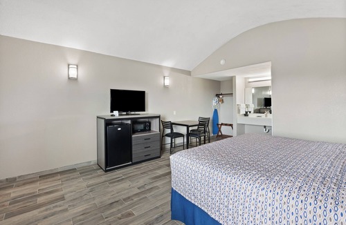 Rockport Hotel | Ocean View King with Private Balcony &Beach Access