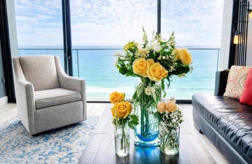 North Pacific Beach Apartment | Ocean View Luxury Condo Oceanfront and Pool