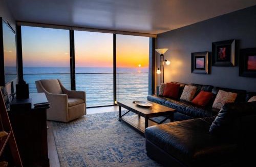 North Pacific Beach Apartment | Ocean View Luxury Condo Oceanfront and Pool