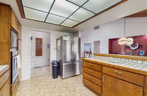 Fort Bragg House | Ocean-View Manor with Large Yard, Walk to Beach