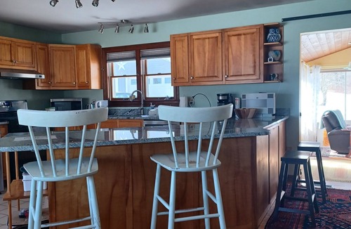 Owls Head House | Ocean View, minutes from downtown Rockland, sleeps 7