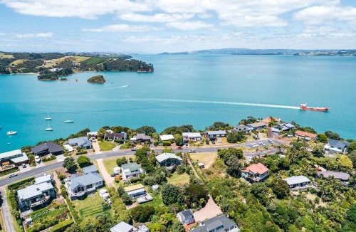 Surfdale House | Ocean View