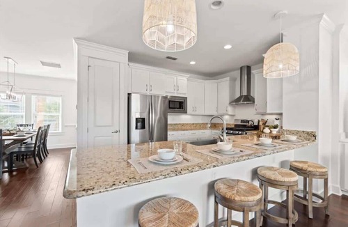 Jacksonville Beach Condo | Ocean View Oasis w/Heated Pool for Large Groups